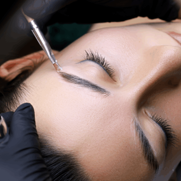 Kurspakke: Hibrow Lamination og Lashlift